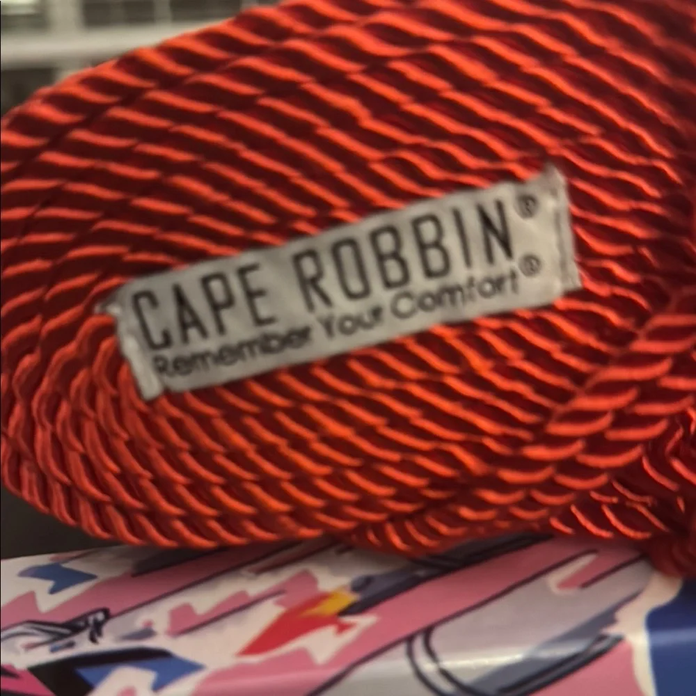 Cape Robbin Women's RED❣️Sandals BRAND NEW IN BOX❣️(pictured in Pink but RED)